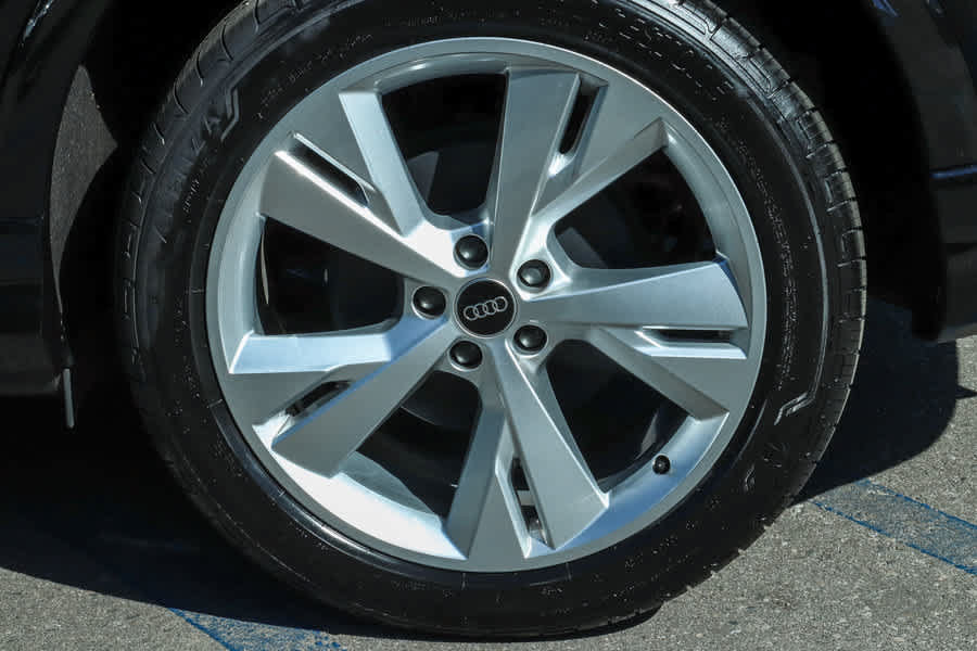 Used 2023 Audi Q4 e-tron Premium Plus AWD/4WD image 11