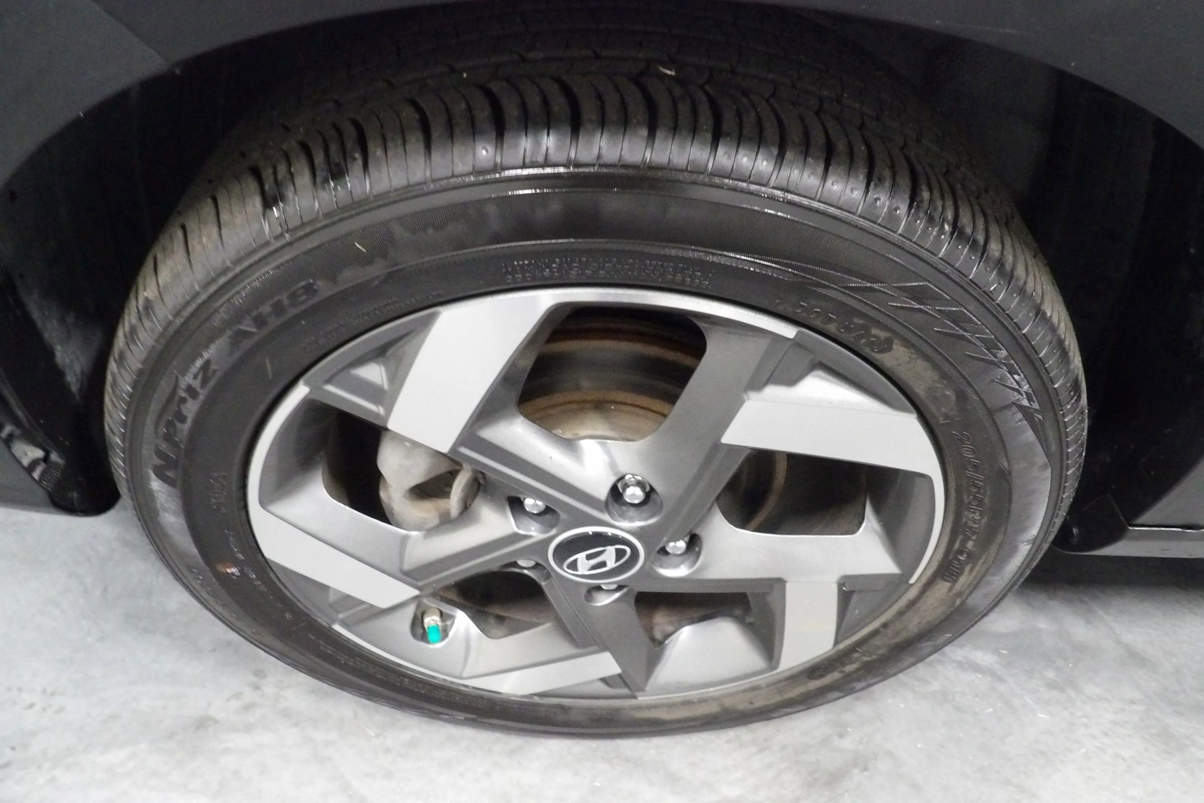 Used 2024 Hyundai Venue SEL image 29