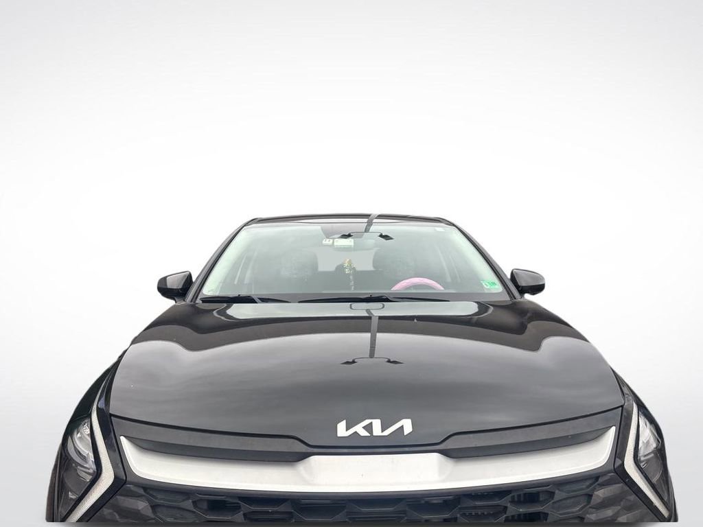 Certified 2023 Kia Sportage LX image 2