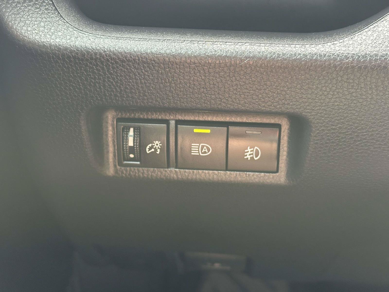 Used 2021 Toyota RAV4 LE FWD image 21