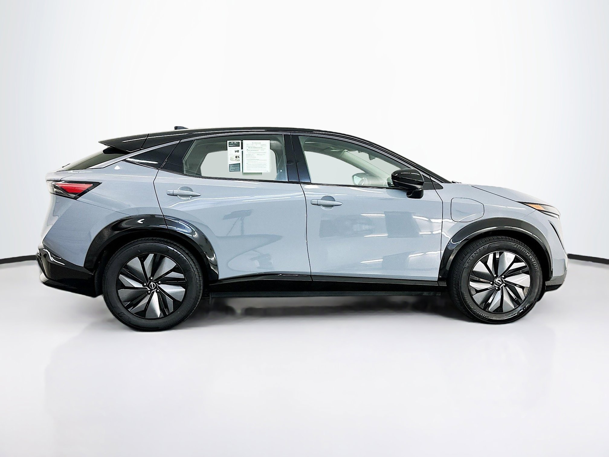 Used 2024 Nissan Ariya AWD image 10