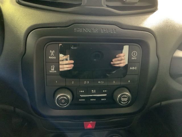 Used 2017 Jeep Renegade Sport w/ Power & Air Group FWD image 19
