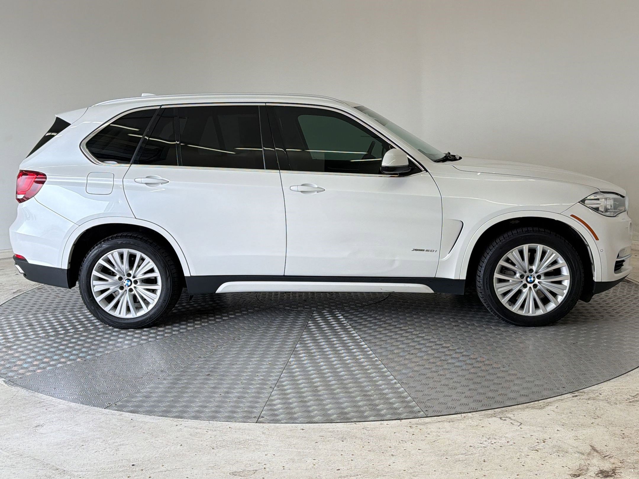 Used 2016 BMW X5 xDrive50i image 8