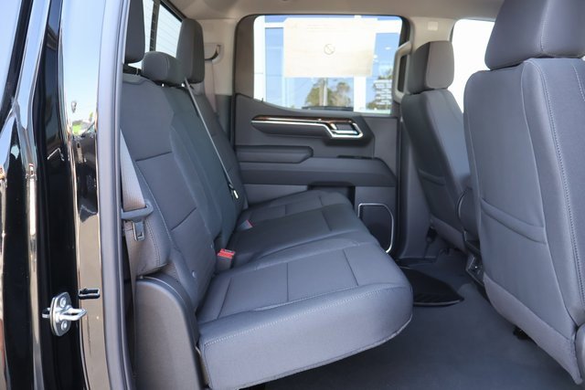 New 2025 GMC Sierra 1500 SLE w/ Preferred Package image 17