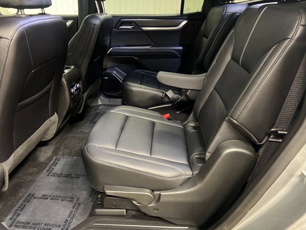 New 2026 GMC Acadia Elevation w/ Elevation Premium Package AWD/4WD image 14