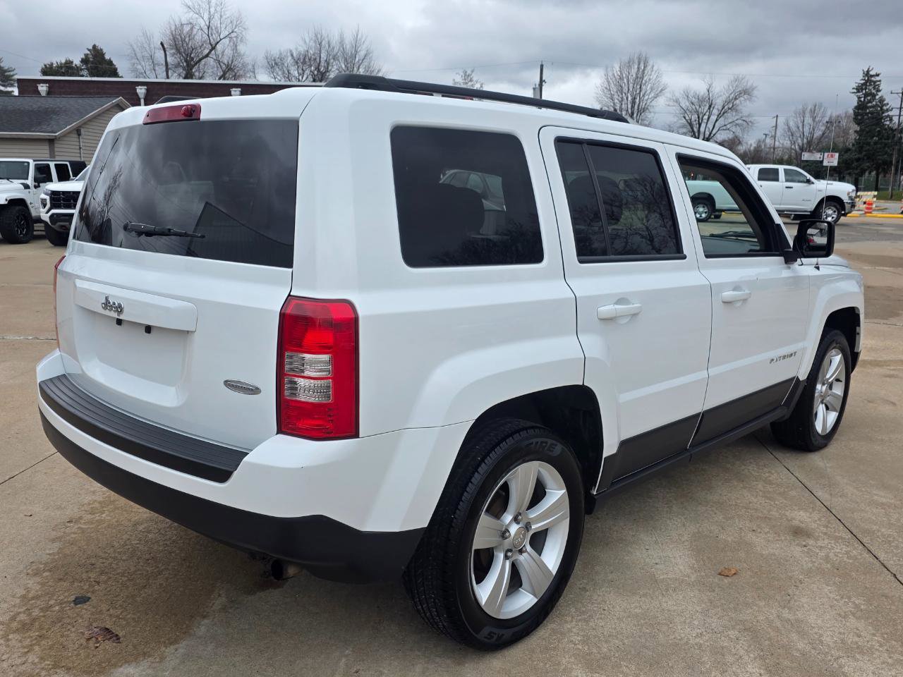 Used 2014 Jeep Patriot Latitude image 18