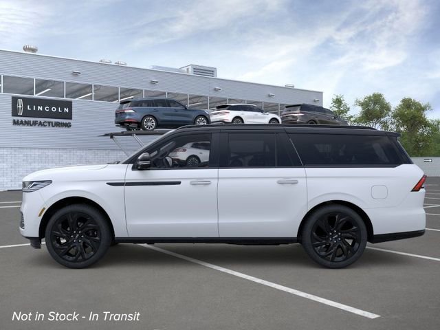 New 2026 Lincoln Navigator L Black Label AWD/4WD image 3