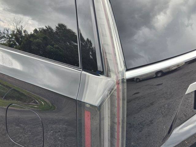 New 2026 Cadillac Escalade Luxury AWD/4WD image 11