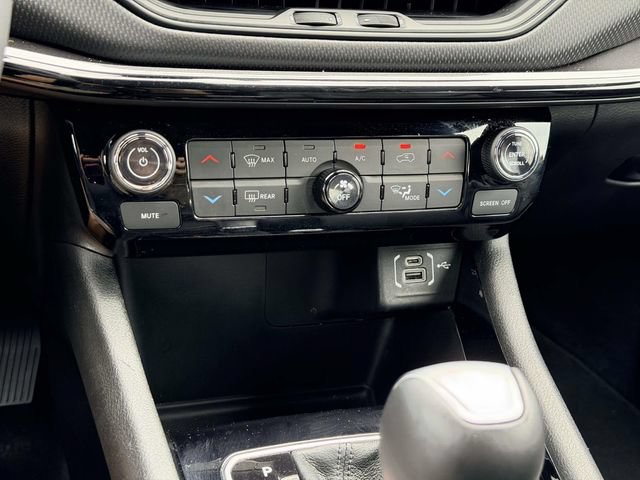 Used 2026 Jeep Compass Limited AWD/4WD image 21