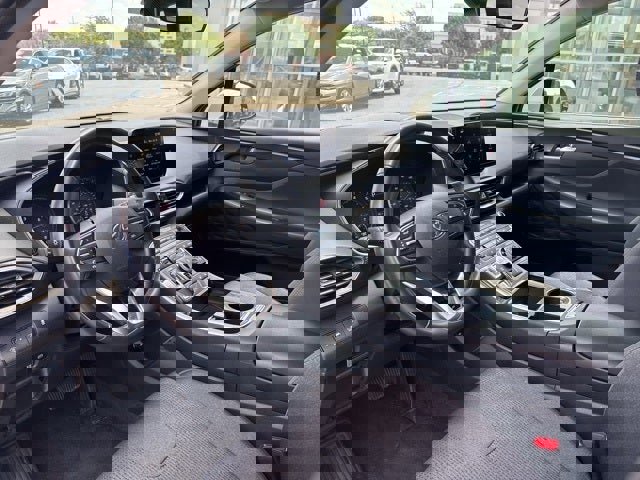 Used 2023 Hyundai Santa Fe SEL image 11