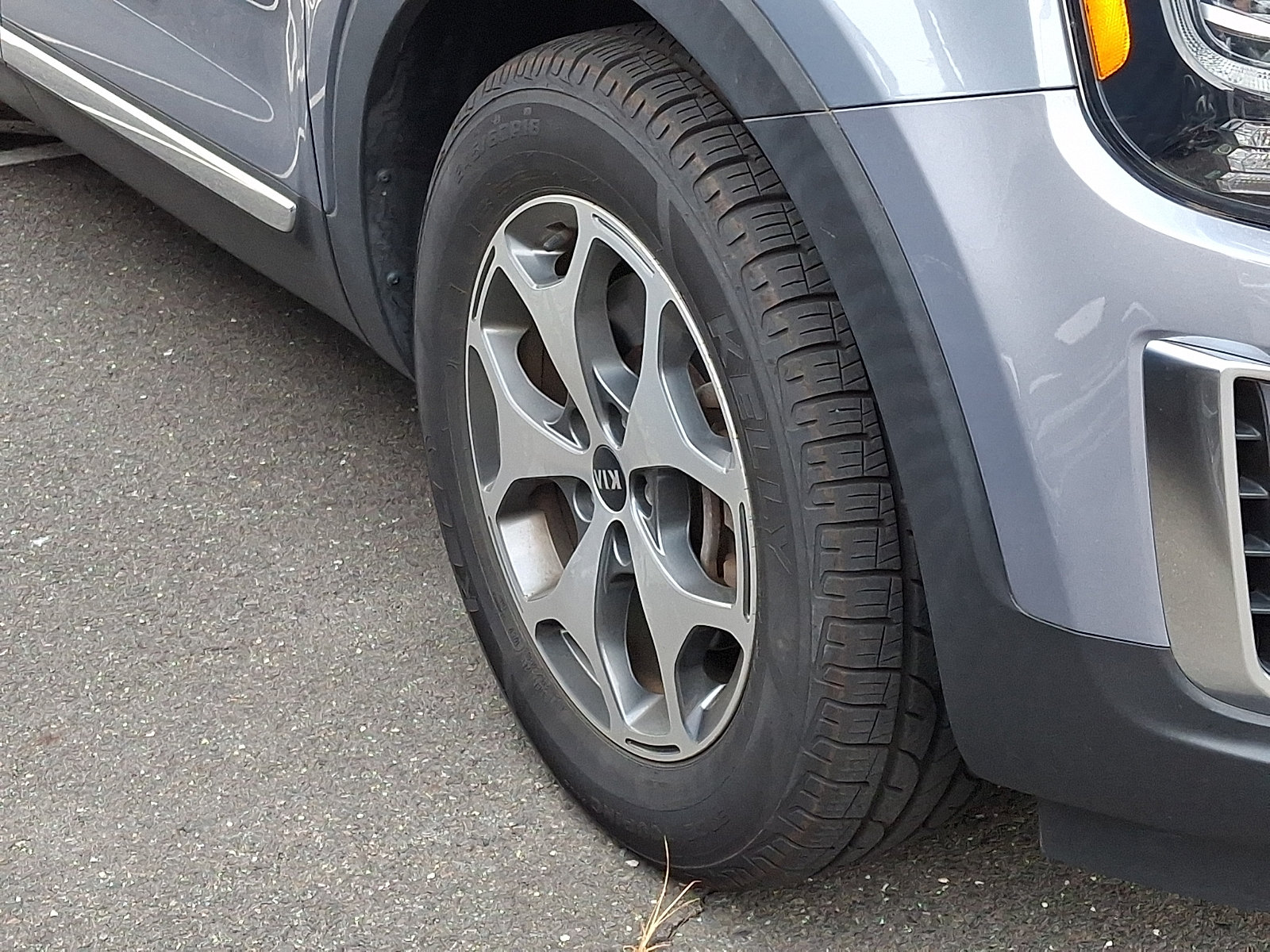 Used 2020 Kia Telluride EX AWD/4WD image 6