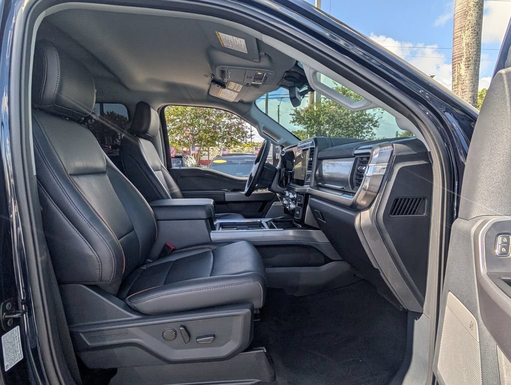 Used 2025 Ford F250 Lariat w/ Black Appearance Package AWD/4WD image 17