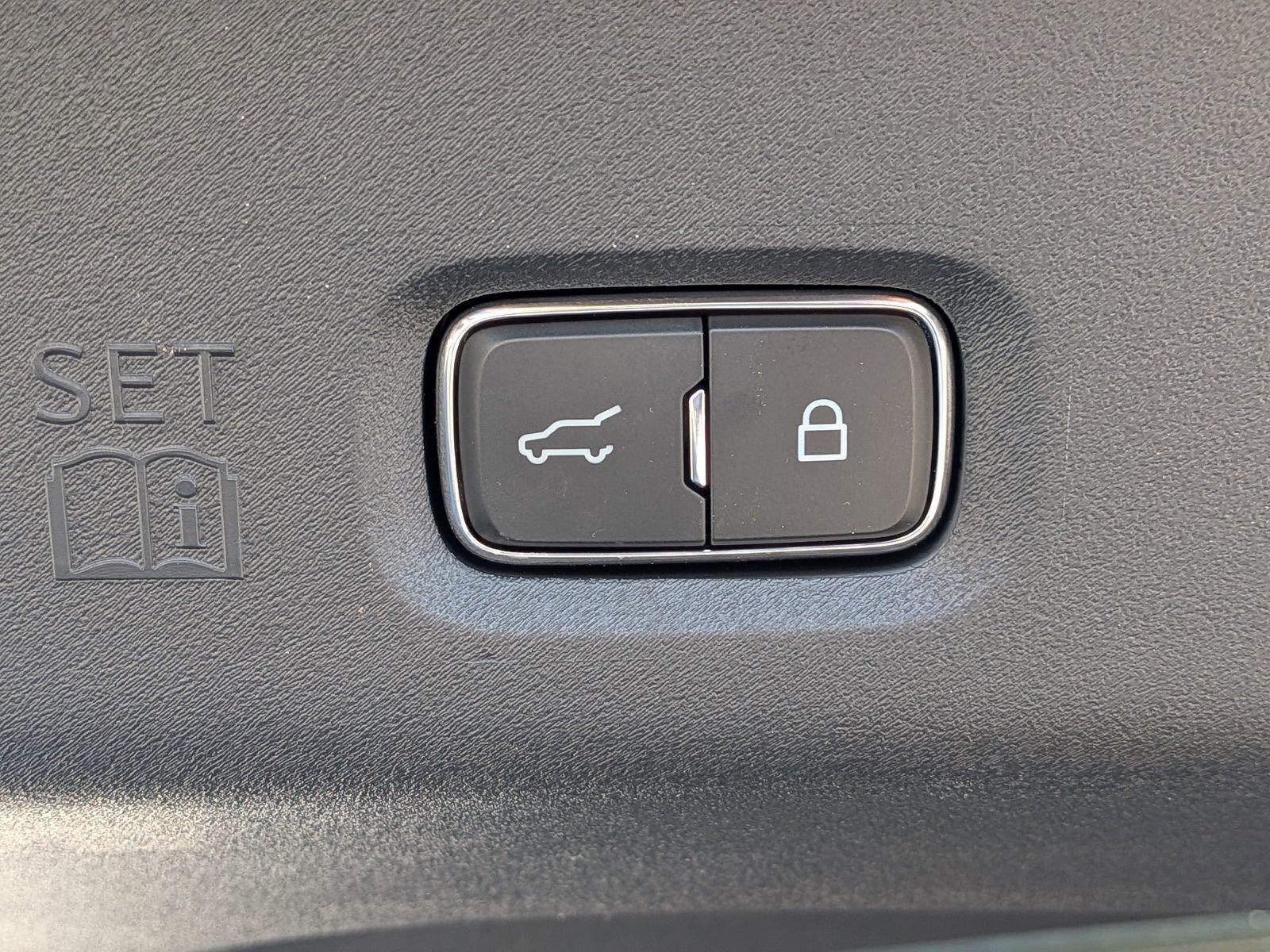 Certified 2025 Lincoln Navigator L Black Label image 16