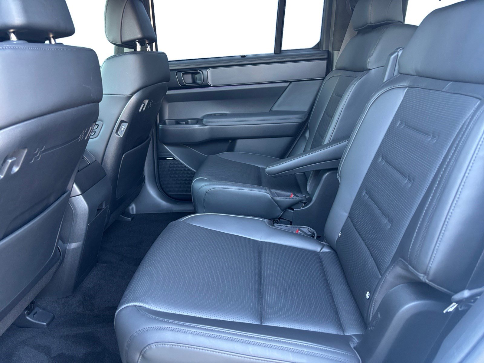 Used 2025 Hyundai Santa Fe Calligraphy image 13