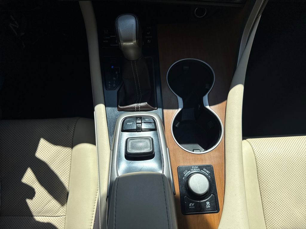 Used 2019 Lexus RX 450h AWD w/ Navigation Package image 22