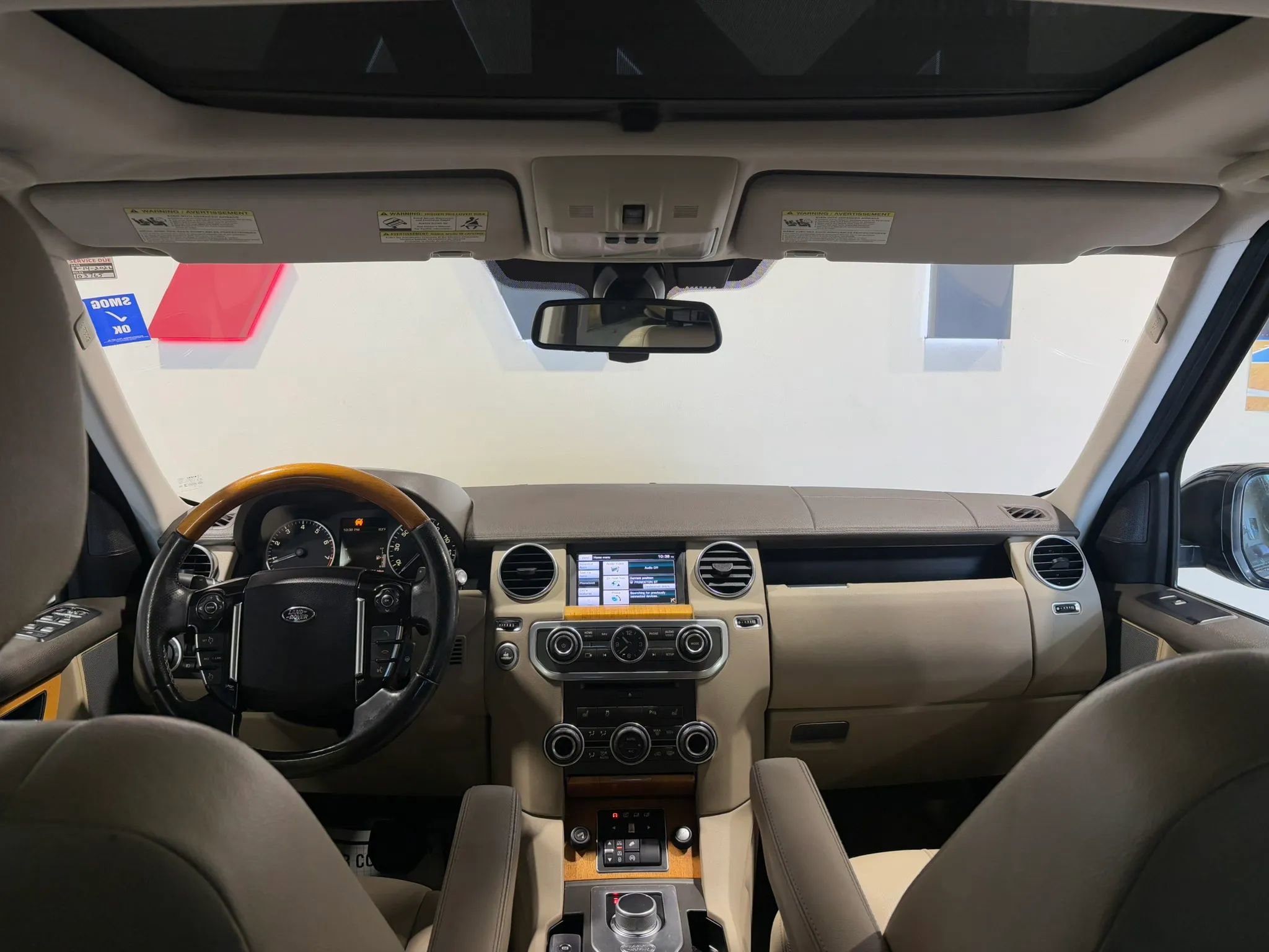Used 2015 Land Rover LR4 HSE AWD/4WD image 18