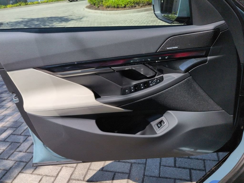 New 2027 BMW 530i w/ M Sport Package RWD image 30