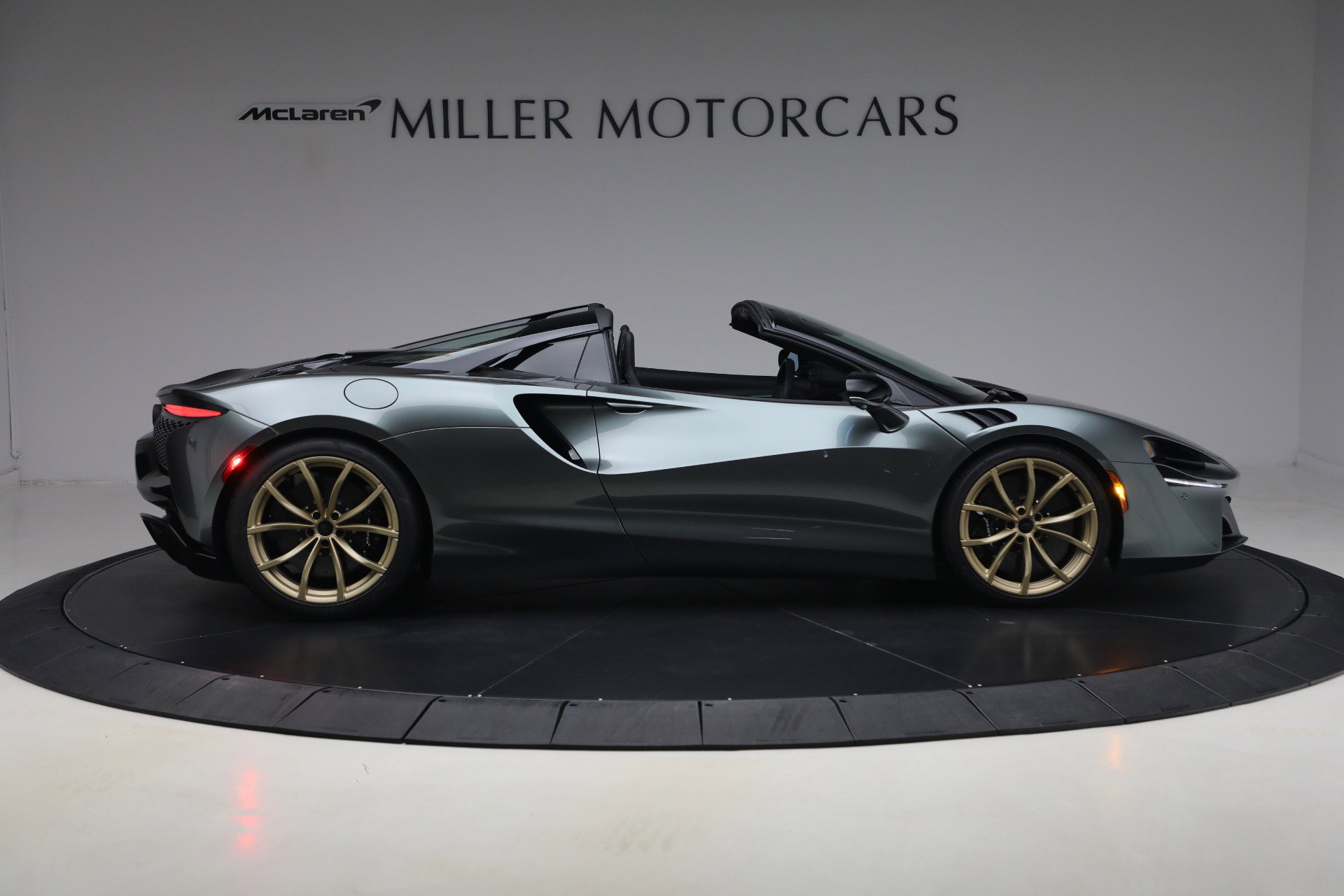 New 2026 McLaren Artura Spider image 8