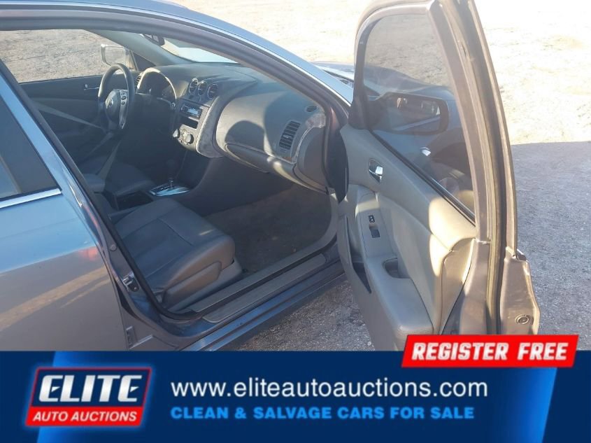 Used 2011 Nissan Altima 2.5 S image 10