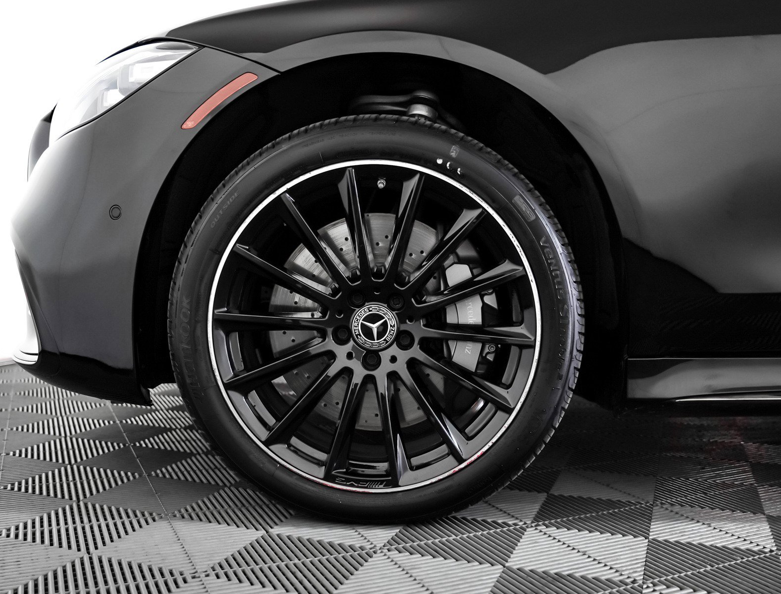 Certified 2023 Mercedes-Benz S 500 4MATIC image 6