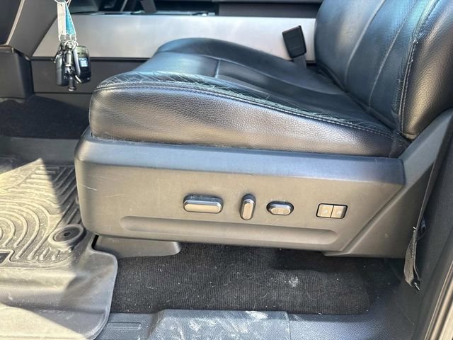 Used 2017 Ford Expedition XLT w/ Equipment Group 202A image 23