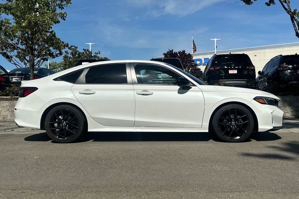 Used 2025 Honda Civic Sport image 3