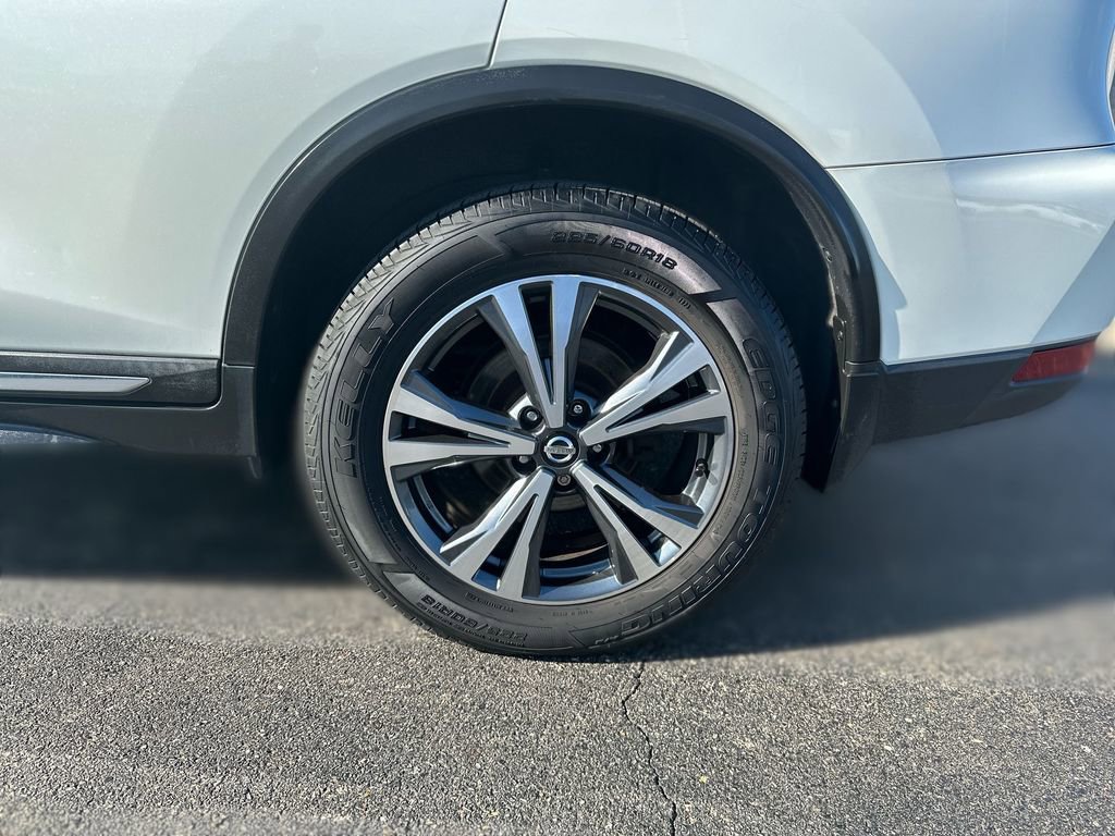 Used 2017 Nissan Rogue SL image 17