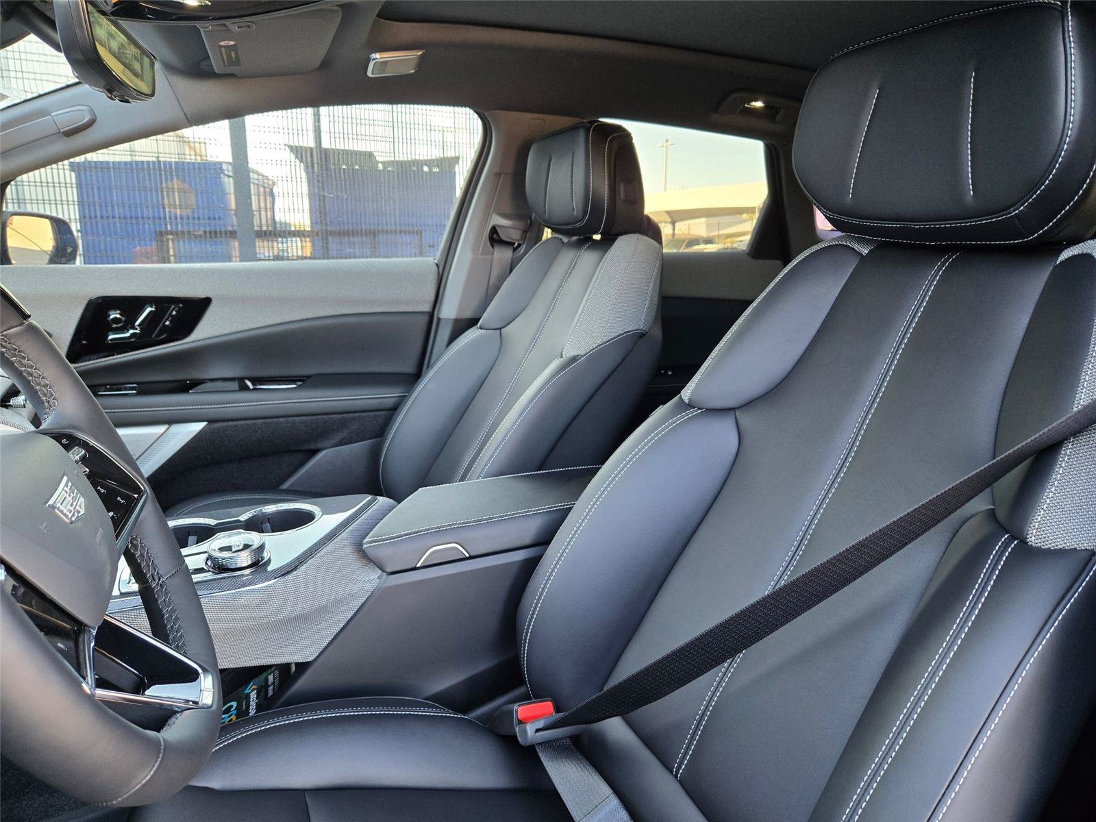 New 2026 Cadillac Optiq Luxury 1 w/ LPO, Floor Liner Package AWD/4WD image 27