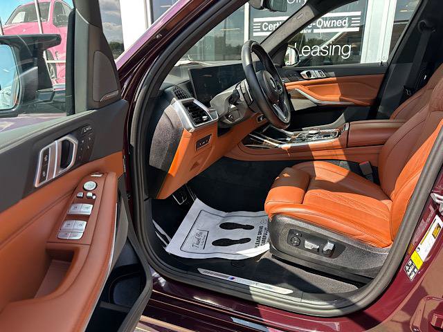 Used 2024 BMW X7 M60i w/ Executive Package AWD/4WD image 13