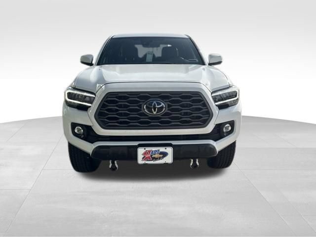 Used 2023 Toyota Tacoma TRD Off-Road w/ Black Out Package (TMS) AWD/4WD image 2