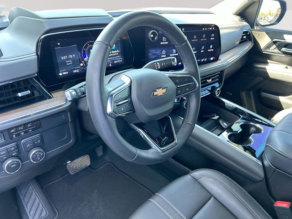 Used 2025 Chevrolet Tahoe High Country AWD/4WD image 10