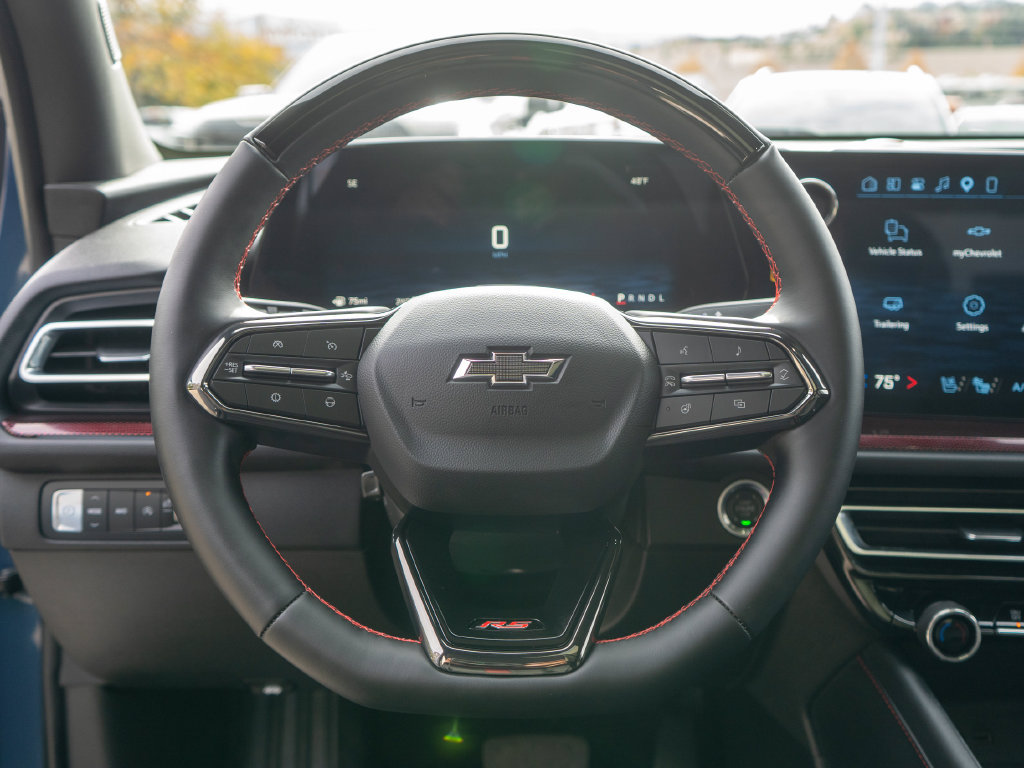 Used 2026 Chevrolet Traverse RS AWD/4WD image 19