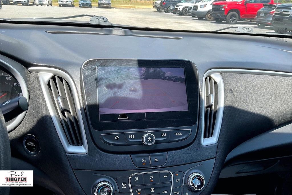 Used 2022 Chevrolet Malibu LT image 20