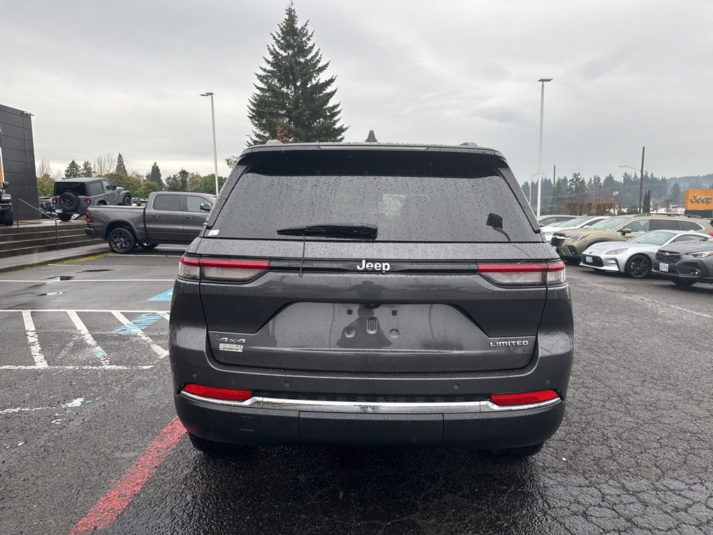 Used 2022 Jeep Grand Cherokee Limited image 6