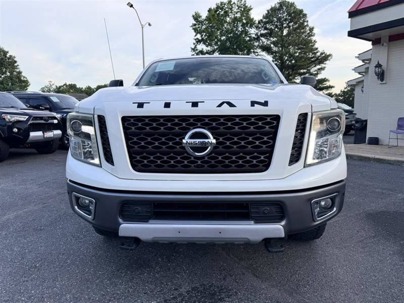 Used 2016 Nissan Titan PRO-4X AWD/4WD image 2