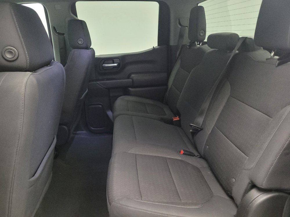 Used 2022 Chevrolet Silverado 1500 LT AWD/4WD image 18