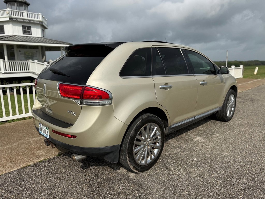 Used 2011 Lincoln MKX 2WD w/ 102A Rapid Spec Order Code image 5