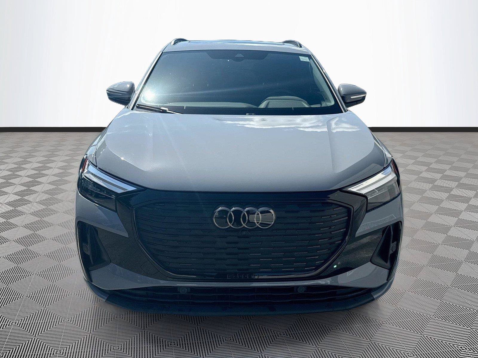 Used 2023 Audi Q4 e-tron Premium Plus w/ Premium Plus AWD/4WD image 2