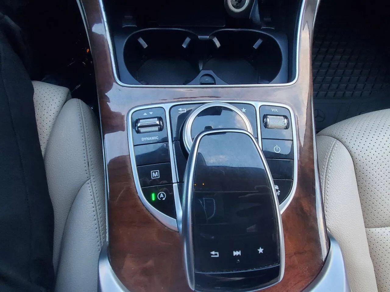 Used 2017 Mercedes-Benz GLC 300 4MATIC image 20