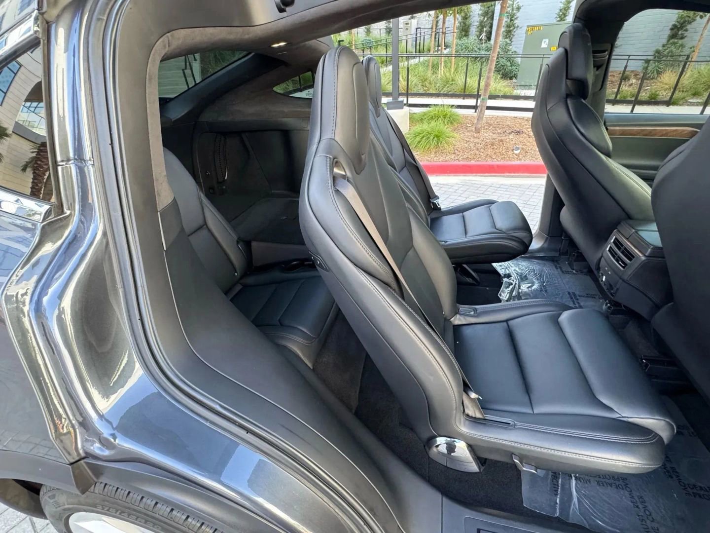 Used 2019 Tesla Model X 100D image 17