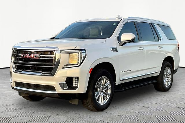 Used 2022 GMC Yukon SLT w/ SLT Luxury Package image 3