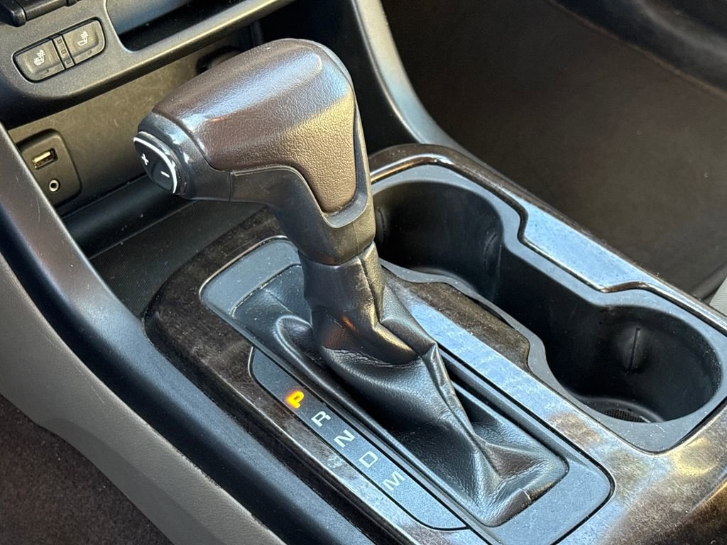 Used 2015 GMC Canyon SLT w/ LPO, Gearon Divider Package image 29