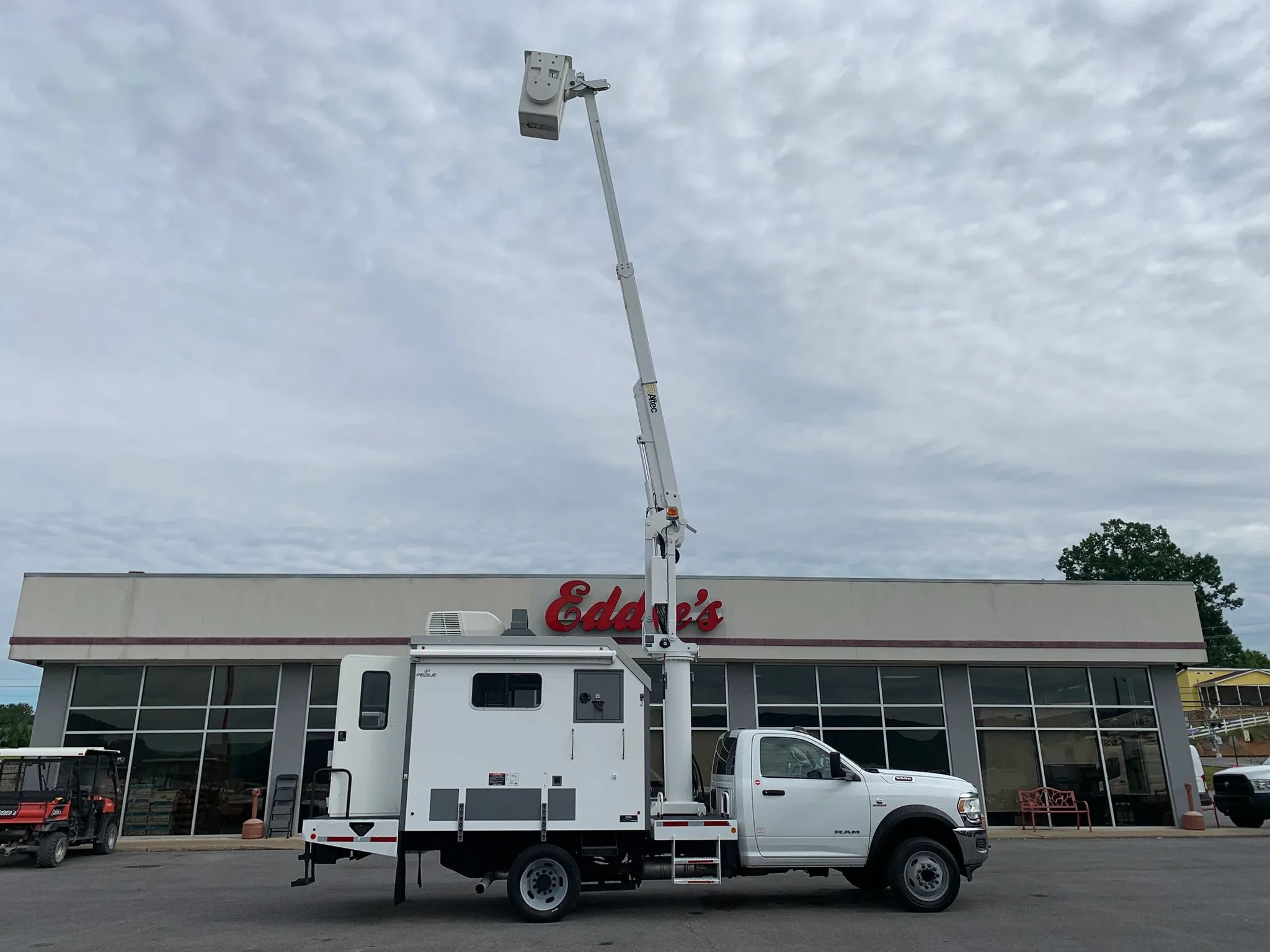 Used 2019 RAM 5500 Tradesman w/ Ambulance Prep Group AWD/4WD image 48