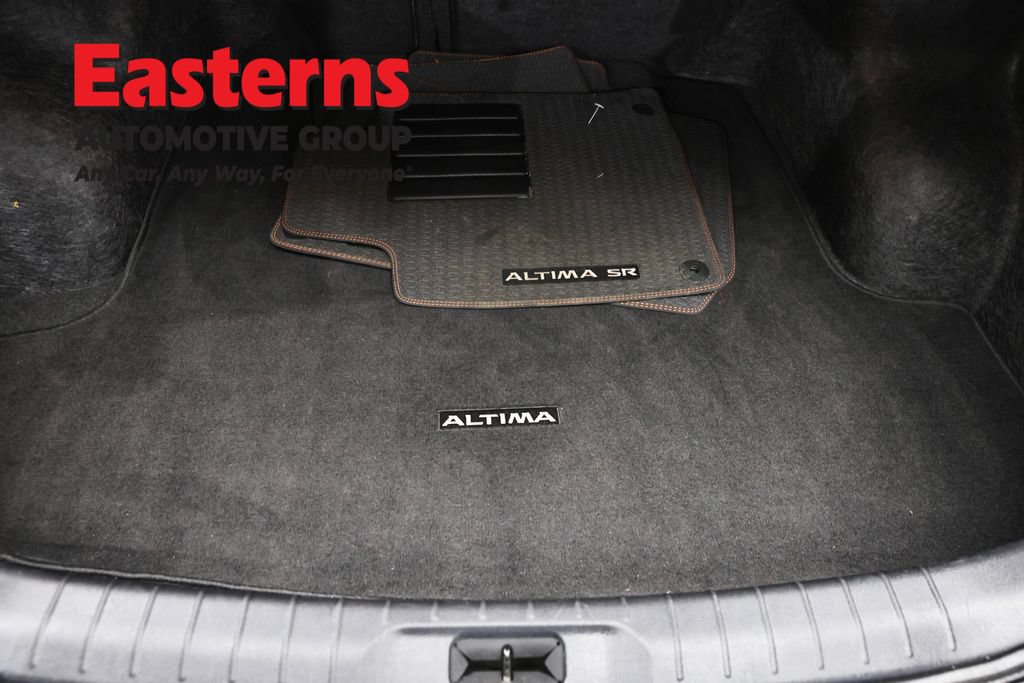 Used 2023 Nissan Altima 2.5 SR FWD image 9