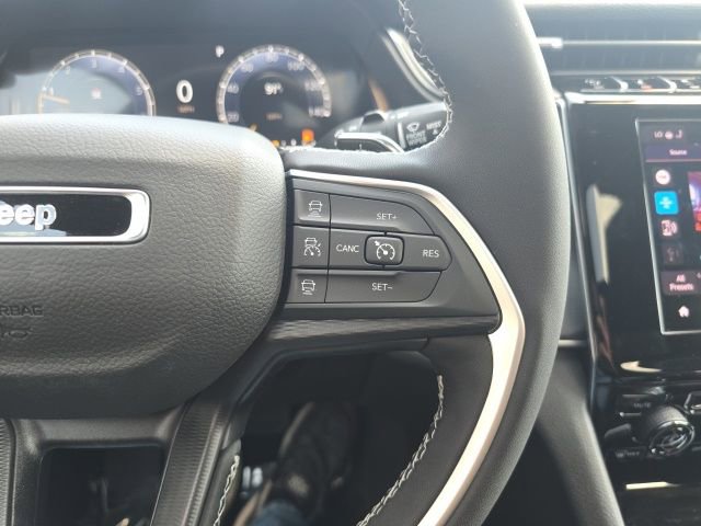 New 2025 Jeep Grand Cherokee L Laredo w/ Luxury Tech Group I image 14