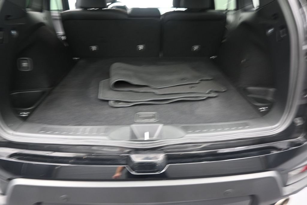 Used 2025 Honda Passport EX-L image 12