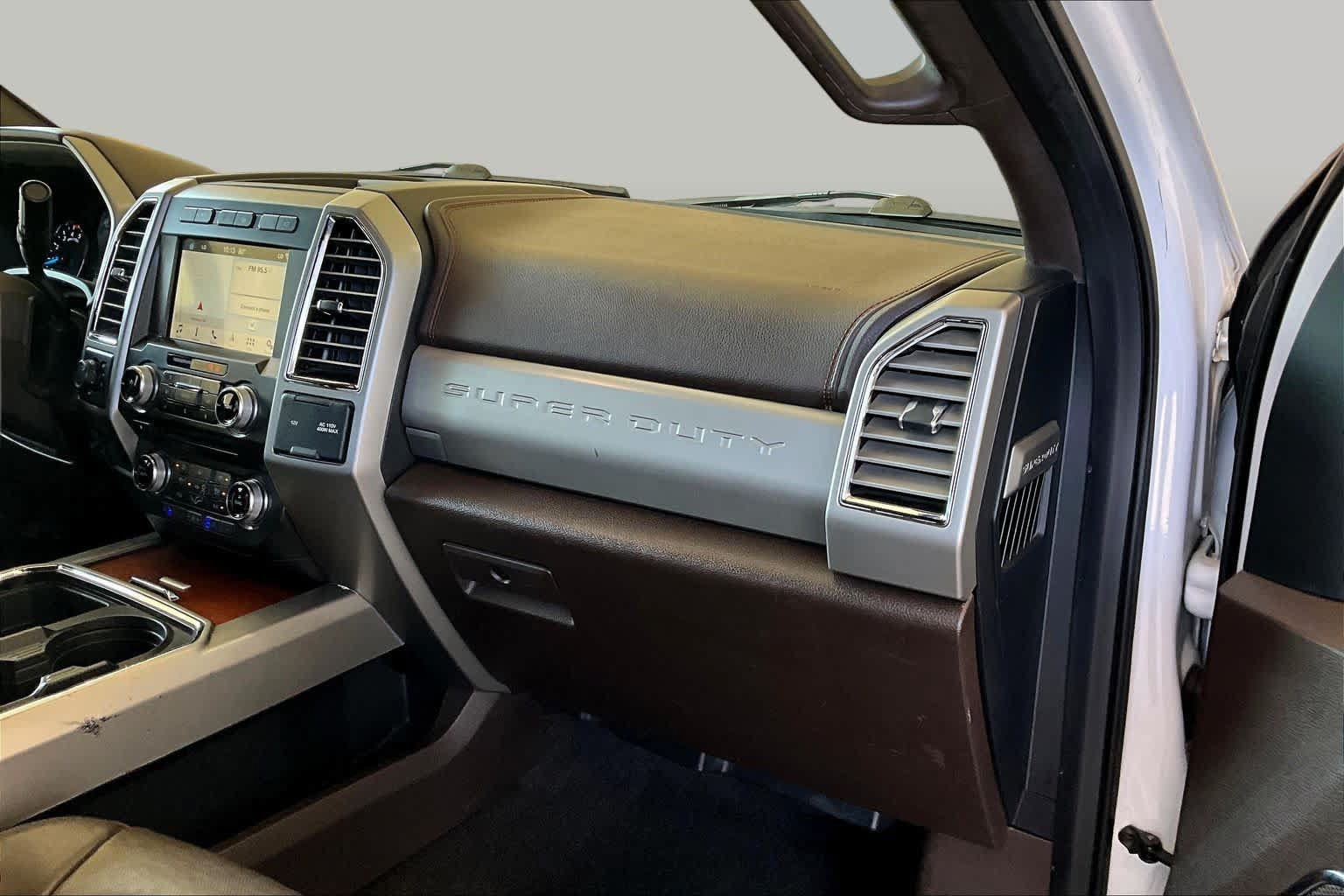 Used 2017 Ford F250 King Ranch w/ King Ranch Ultimate Package AWD/4WD image 18