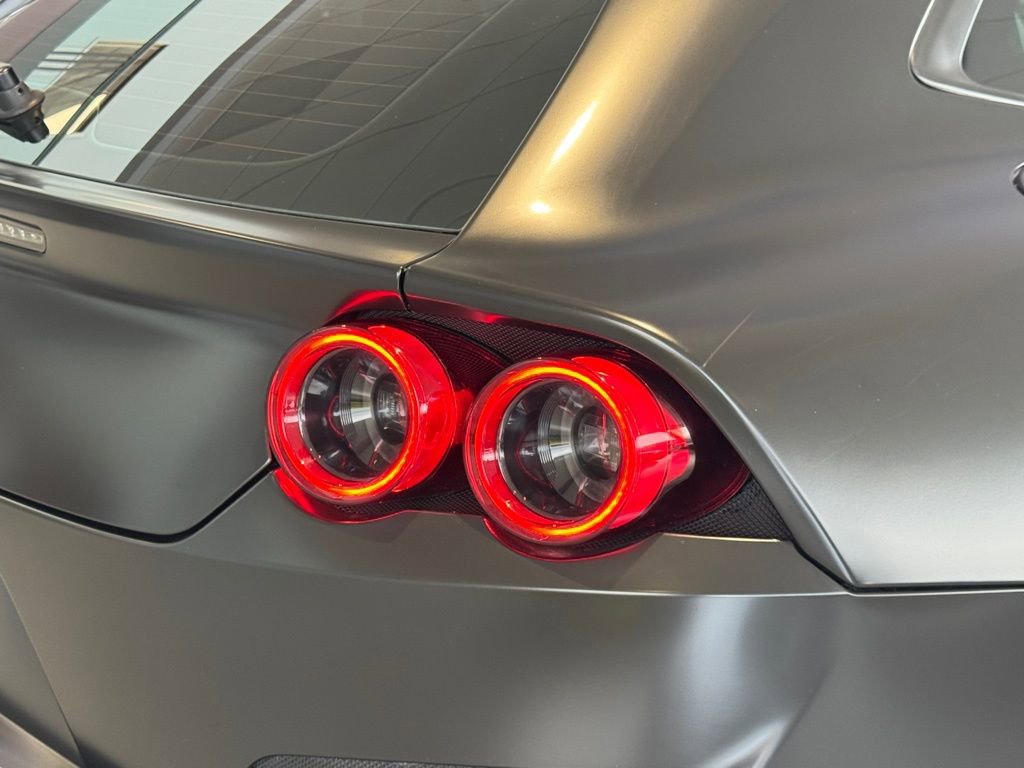 Used 2018 Ferrari GTC4Lusso T image 11