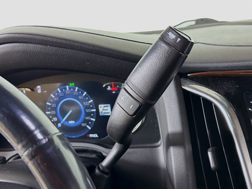 Used 2018 Cadillac Escalade Premium Luxury image 38