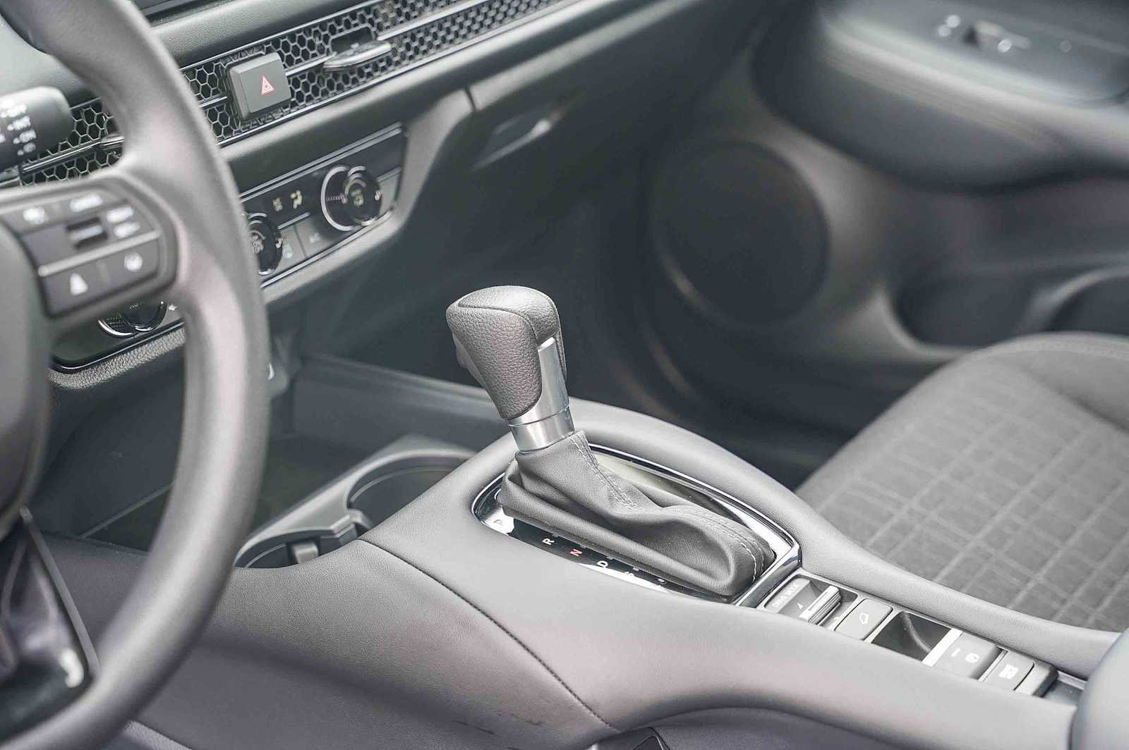 Certified 2025 Honda HR-V LX image 19